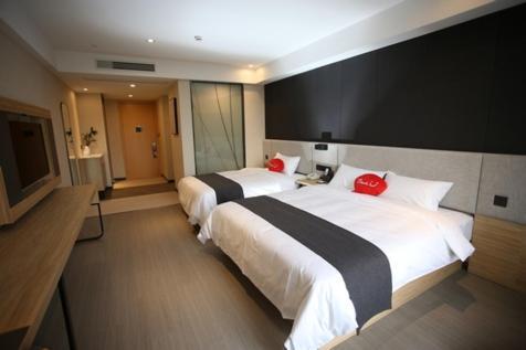 Thank Inn Plus Jiangsu Zhenjiang Jiangkou District Hongdou Square Exterior foto